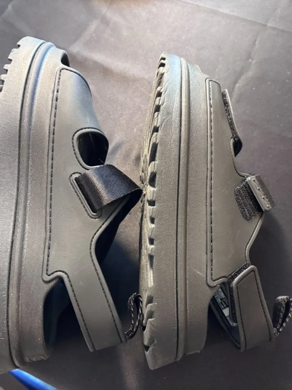 UGG with box! Black Goldenstar sandals in Youth size 4